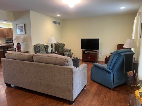 38524 Pineridge St, Harrison Township, MI, 48045-3498 | Card Image