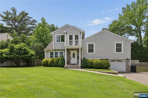 194 Madison Ave, Cresskill, NJ, 07626-1304 | Card Image
