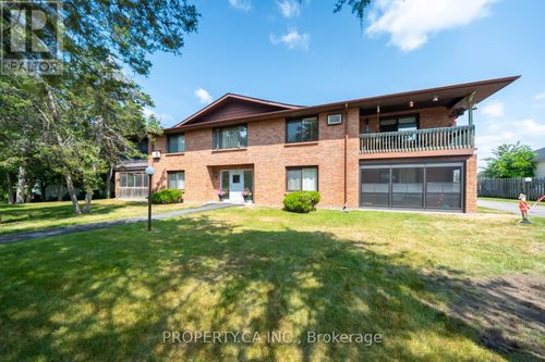 7-90 King Street, Kawartha Lakes (Bobcaygeon), ON, K0M1A0 | Card Image