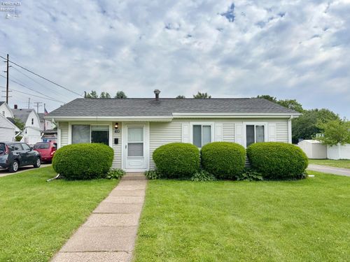 420 Moore Ave, Bellevue, OH, 44811-1147 | Card Image