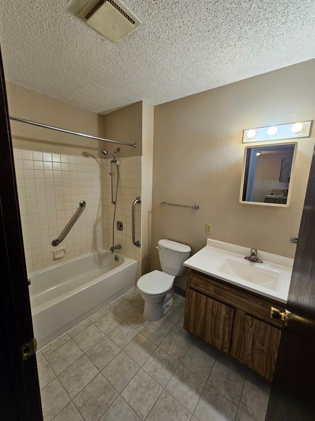 Bathroom | Image 5