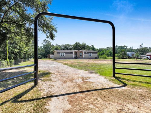 197 Decker Rd, Vidor, TX, 77662-8927 | Card Image