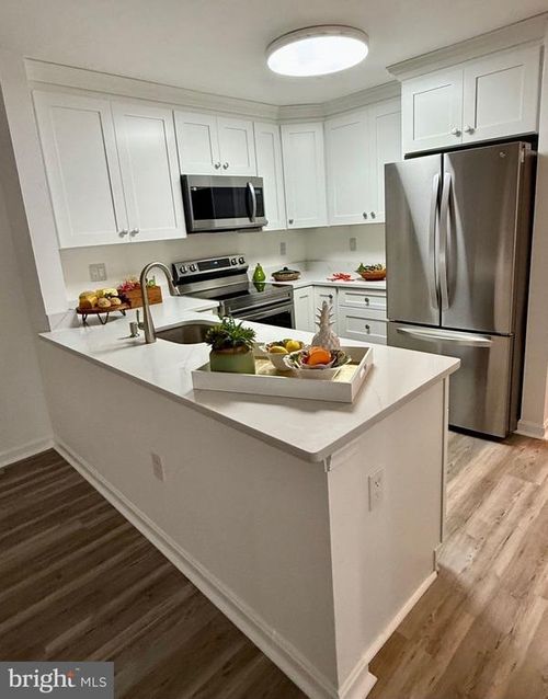 unit-f-6903 Victoria Dr, ALEXANDRIA, VA, 22310-4356 | Card Image