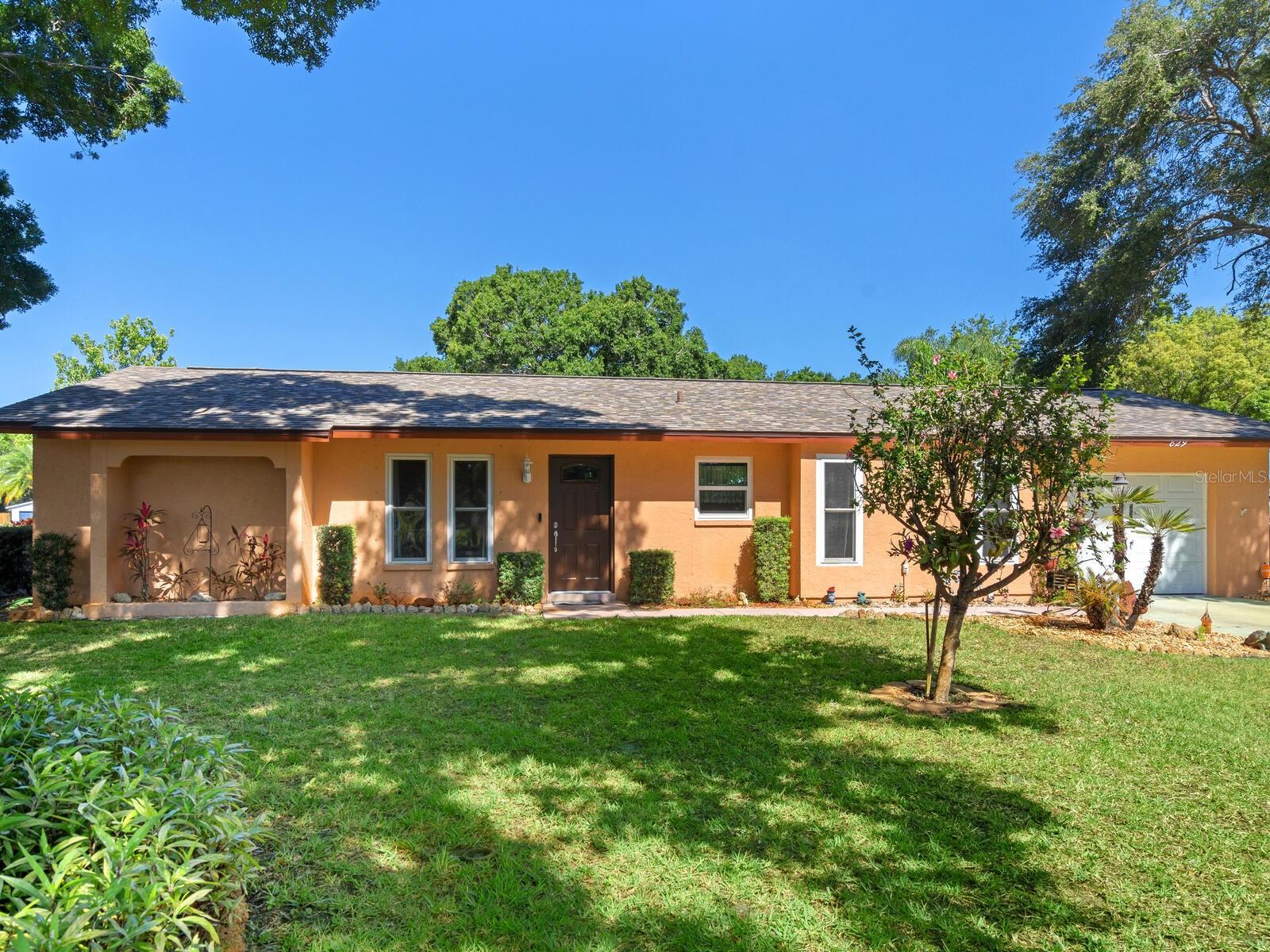 Cypress Wood Ln, Sarasota, FL 34243