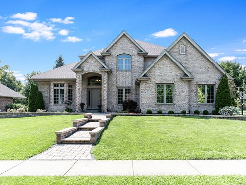 215 Sonoma Rd, New Lenox, IL, 60451-3290 | Card Image