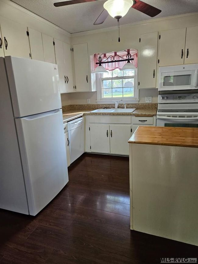 1211 Crew St, House other with 3 bedrooms, 1 bathrooms and null parking in Roanoke Rapids NC | Image 9