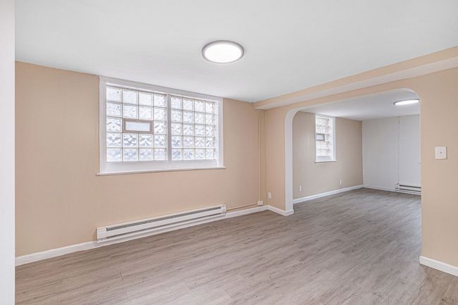 609 E Paterson St, Home with 0 bedrooms, 5 bathrooms and null parking in Flint MI | Image 5