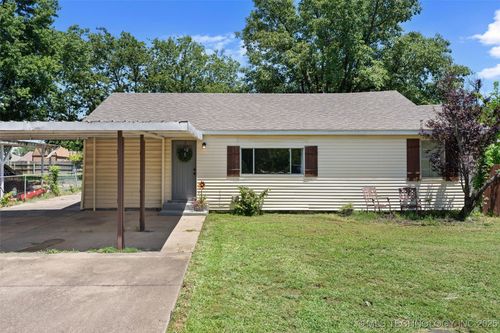 404 Ne Avondale Ave, Bartlesville, OK, 74006-1701 | Card Image