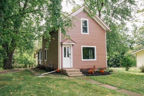 315 W Begley St, Greenwood, WI, 54437-9409 | Card Image