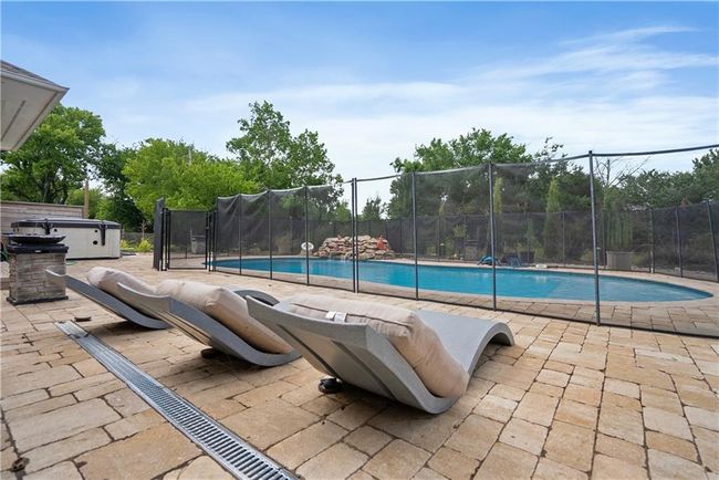 1702 Cedar Ridge Rd, House other with 4 bedrooms, 4 bathrooms and null parking in Parsons KS | Image 90