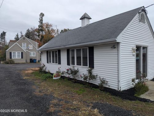 466 Route 9, WARETOWN, NJ, 08758-1713 | Card Image