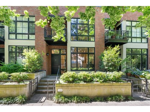 107-1128 Nw Johnson St, Portland, OR, 97209-3061 | Card Image