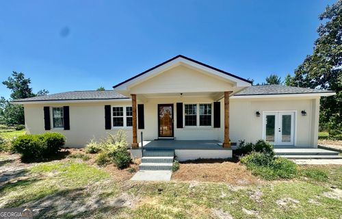 909 Bells Ferry Rd, Lumber City, GA, 31549-5617 | Card Image