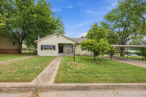 1117 Pin Oak Ct, Sand Springs, OK, 74063-8127 | Card Image