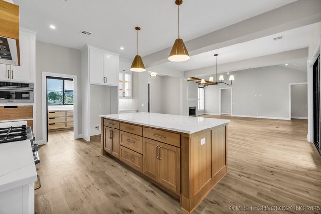 6364 N Bluesage Dr, House other with 5 bedrooms, 4 bathrooms and null parking in Owasso OK | Image 12