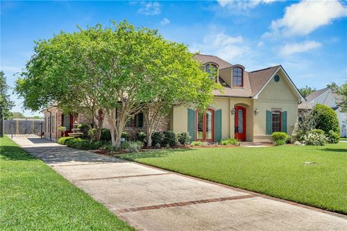 136 Jennifer Ln, La Place, LA, 70068-5806 | Card Image
