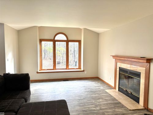 5473 Quain Rd, Emmett, MI, 48022-1716 | Card Image