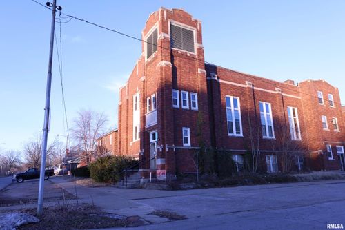 700 3rd St, Carmi, IL, 62821-1004 | Card Image