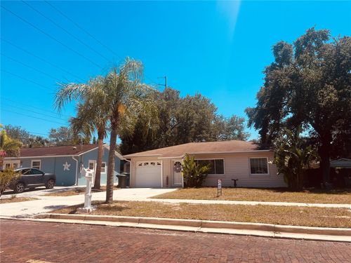 551 Orangewood Dr, DUNEDIN, FL, 34698-7931 | Card Image