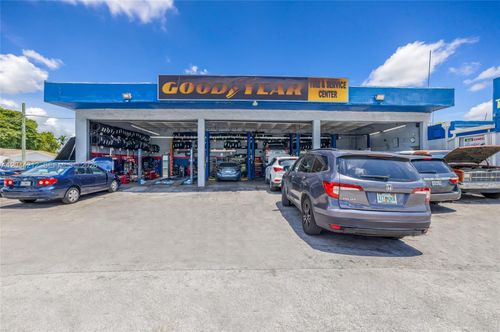 8765 Sw 40th St, Miami, FL, 33165-5451 | Card Image