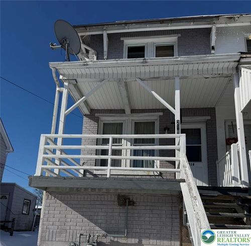 218 Clearfield St, Freemansburg, PA, 18017-7208 | Card Image
