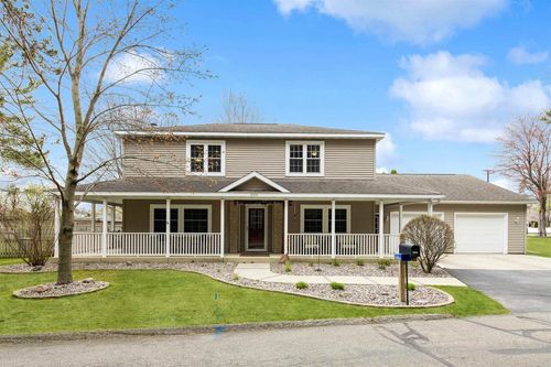 2591 Redpath Drive, Marinette, WI, 54143 | Card Image