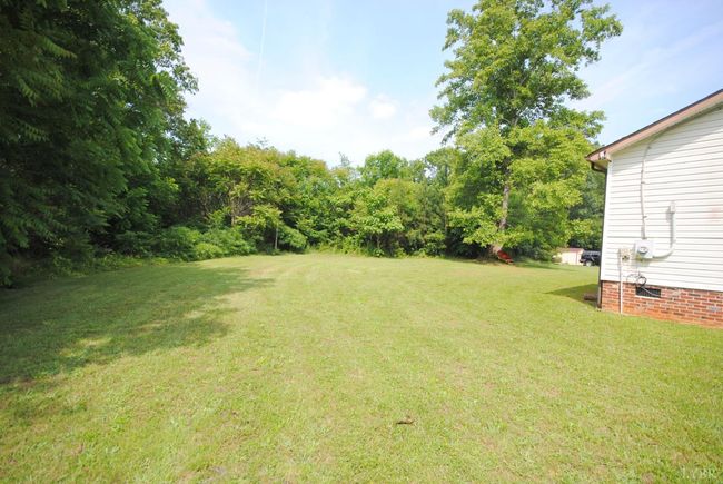 1114 Golden Leaf Rd, House other with 3 bedrooms, 2 bathrooms and null parking in Nathalie VA | Image 27