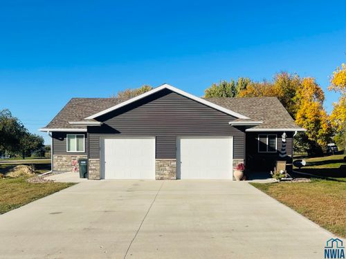 305 Elm St, Moville, IA, 51039-7507 | Card Image