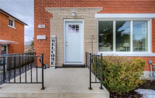 156 Donald St, Kitchener, ON, N2B3G8 | Card Image