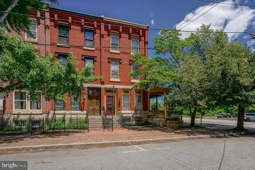 339 E Union St, BURLINGTON, NJ, 08016-1718 | Card Image