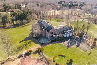 11 Orchard Lane, House other with 5 bedrooms, 4 bathrooms and null parking in Old Westbury NY | Image 2