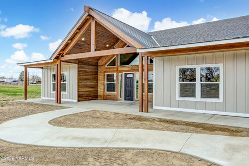 6133 S Moore Rd, Prosser, WA, 99350-7834 | Card Image