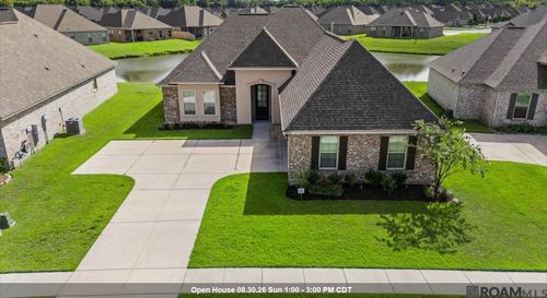 6458 Soaring Dr, Gonzales, LA, 70737-8652 | Card Image