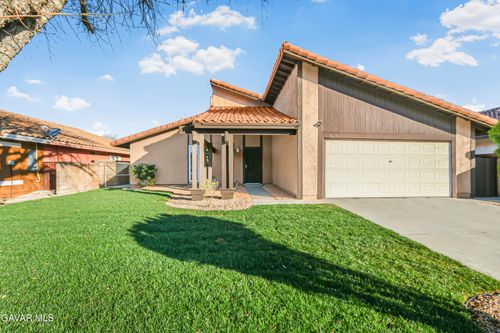 521 W Avenue J14, Lancaster, CA, 93534 | Card Image