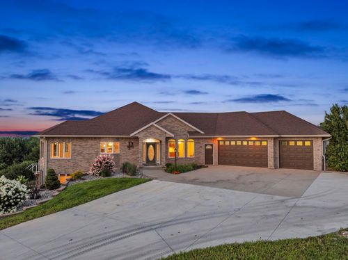 25329 182nd St, Spirit Lake, IA, 51360-7329 | Card Image