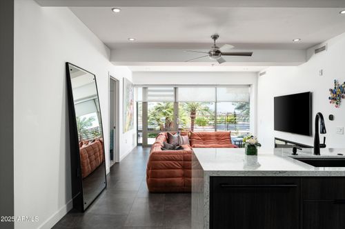 4010-7167 E Rancho Vista Dr, Scottsdale, AZ, 85251-1496 | Card Image