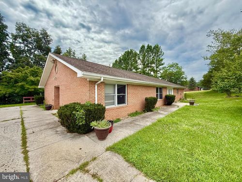 139 Glover Dr, Franklin, WV, 26807-6551 | Card Image