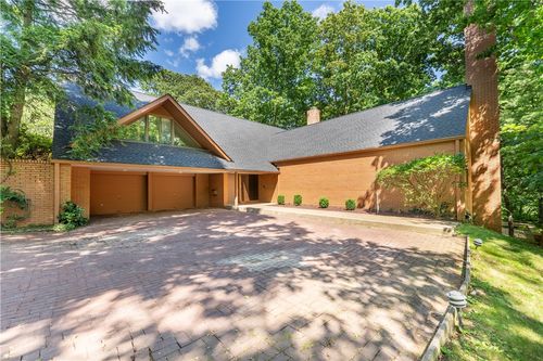 12 Woodland Dr, Mt. Lebanon, PA, 15228-1714 | Card Image