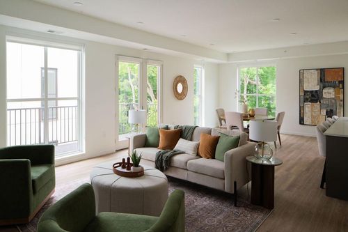 100 West Dr, Excelsior, MN, 55331-2205 | Card Image