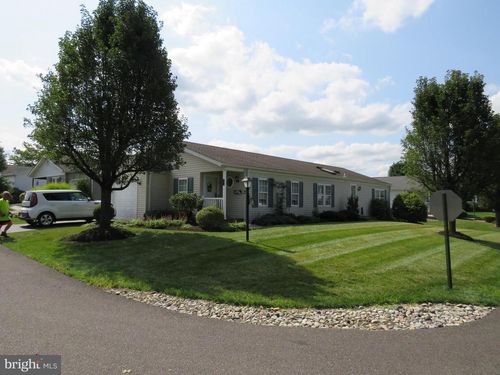 404 Thrush Ct E, NEW HOPE, PA, 18938-1575 | Card Image