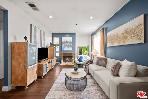 unit-310-6938 Laurel Canyon Blvd, North Hollywood, CA, 91605-6854 | Card Image