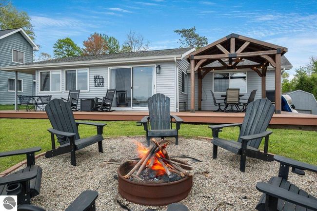 4805 Pinellas Dr, House other with 2 bedrooms, 2 bathrooms and null parking in Hale MI | Image 10