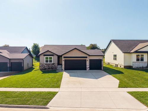 217 Riverbend Rd, Waverly, IA, 50677-4410 | Card Image