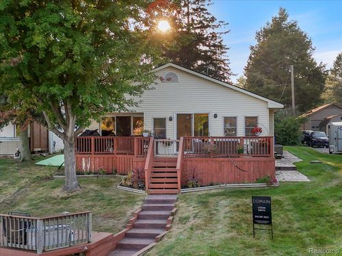 8437 Woodland Shore Dr, Brighton, MI, 48114-7303 | Card Image