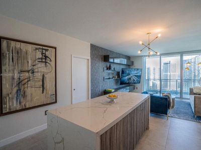 3703 - 90 Sw 3rd St, Condo with 2 bedrooms, 2 bathrooms and null parking in Miami FL | Image 2