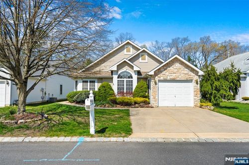 12 Rye Ct, Jackson, NJ, 08527-3998 | Card Image