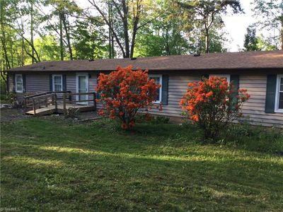 1027 Old Wagon Road, House other with 3 bedrooms, 2 bathrooms and null parking in King NC | Image 2