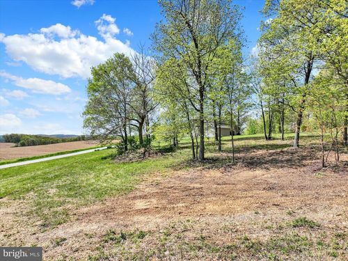 110 Woods Lane, BROGUE, PA, 17309 | Card Image