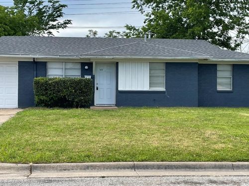 4425 Jane Anne St, Haltom City, TX, 76117-1935 | Card Image