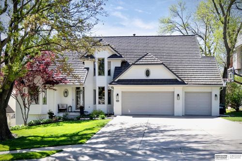 15511 Pierce Cir, Omaha, NE, 68144-5109 | Card Image